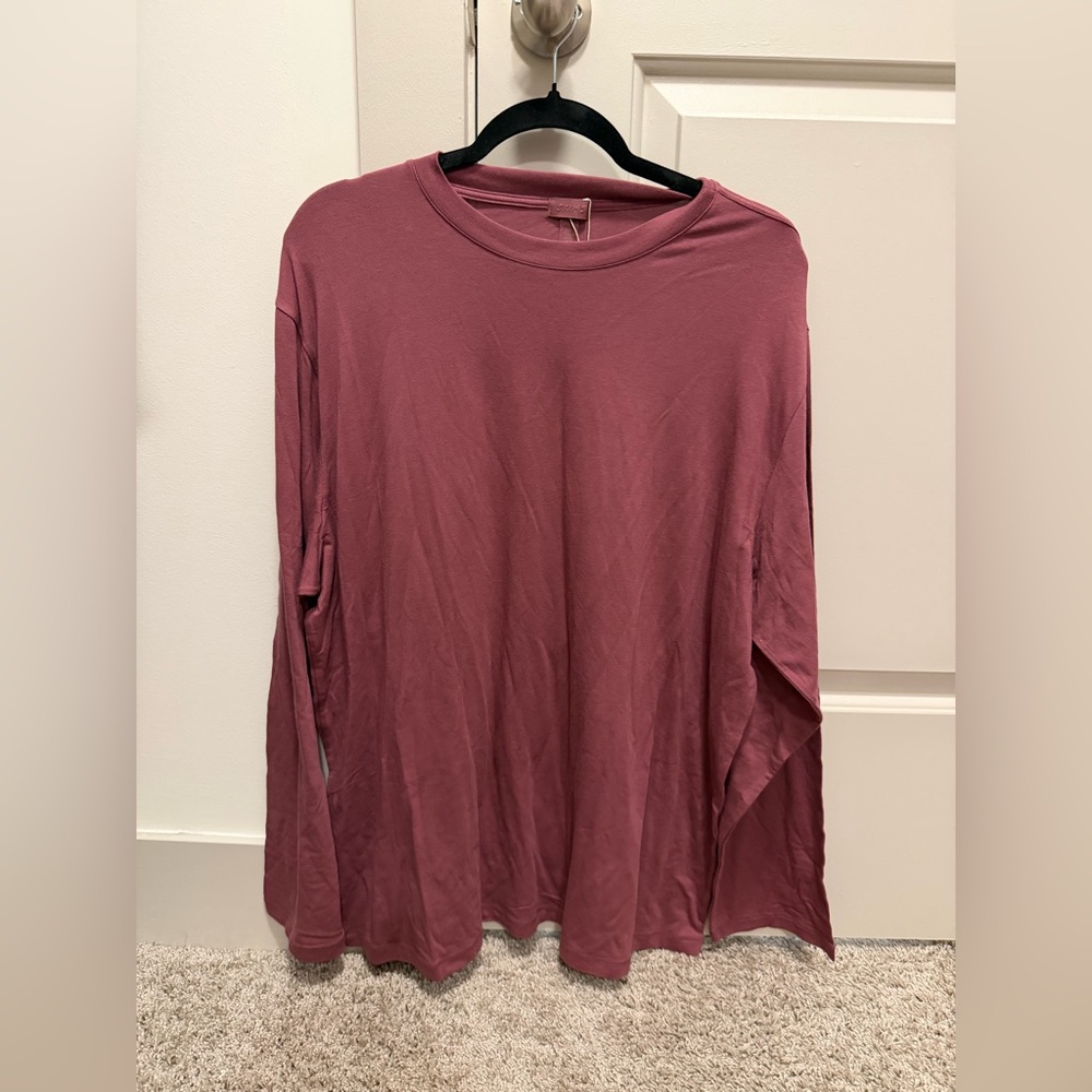 Skims 2XL Burgandy Boyfriend Long Sleeved T-Shirt. 💕⚡️
